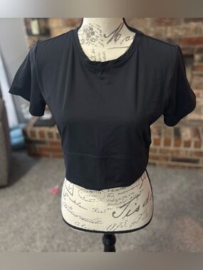 JoyLab Black Short-Sleeve Crop Top